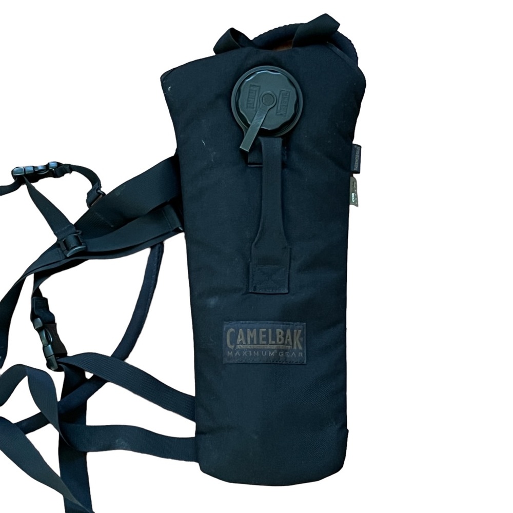 CAMELBAK Maximum Gear Thermo Hydration Pack Black Excellent Pre-Owned Condition